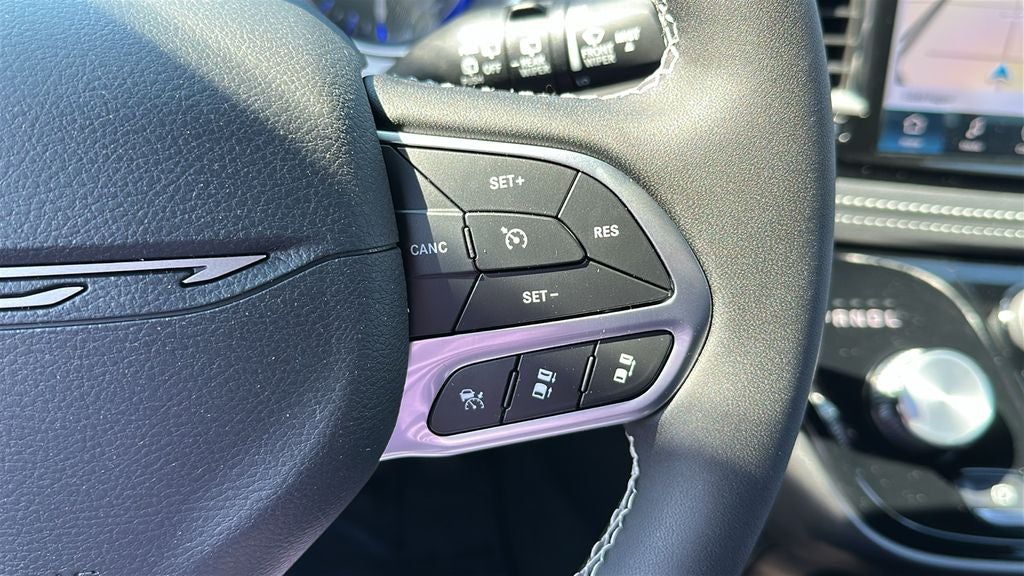 2027 Chrysler Pacifica PACIFICA SELECT AWD
