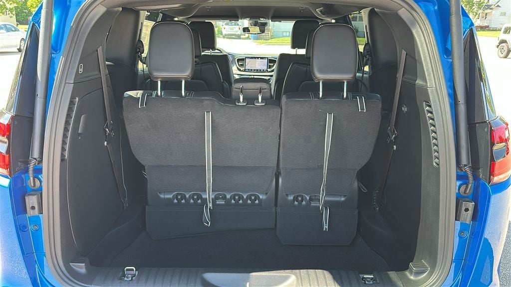 2027 Chrysler Pacifica PACIFICA SELECT AWD