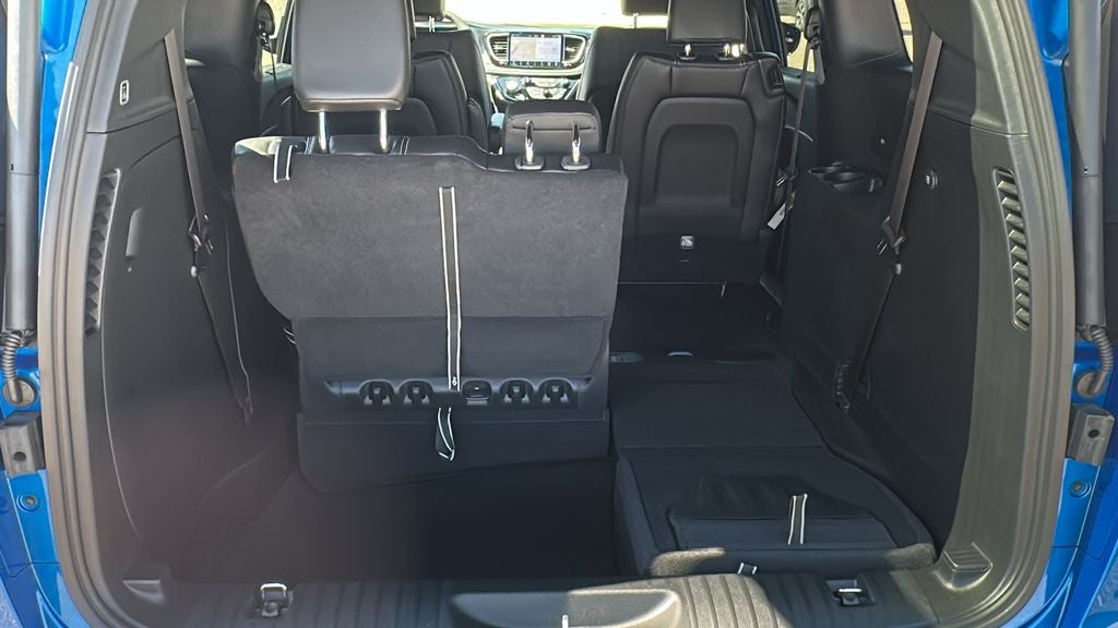 2027 Chrysler Pacifica PACIFICA SELECT AWD