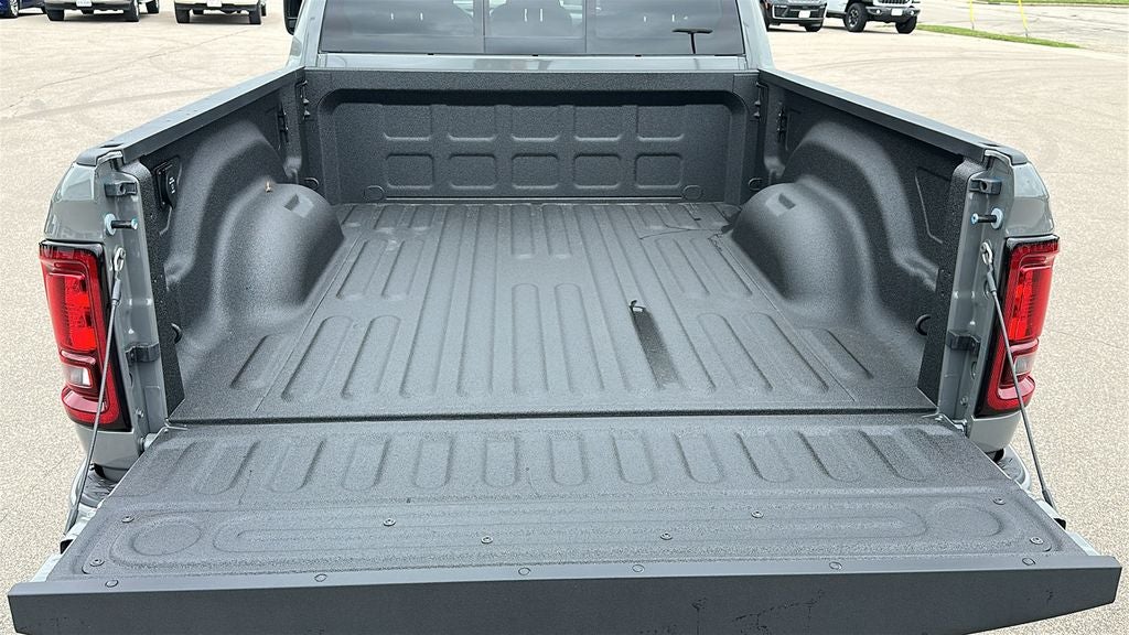 2026 RAM Ram 2500 RAM 2500 BLACK EXPRESS CREW CAB 4X4 6'4' BOX