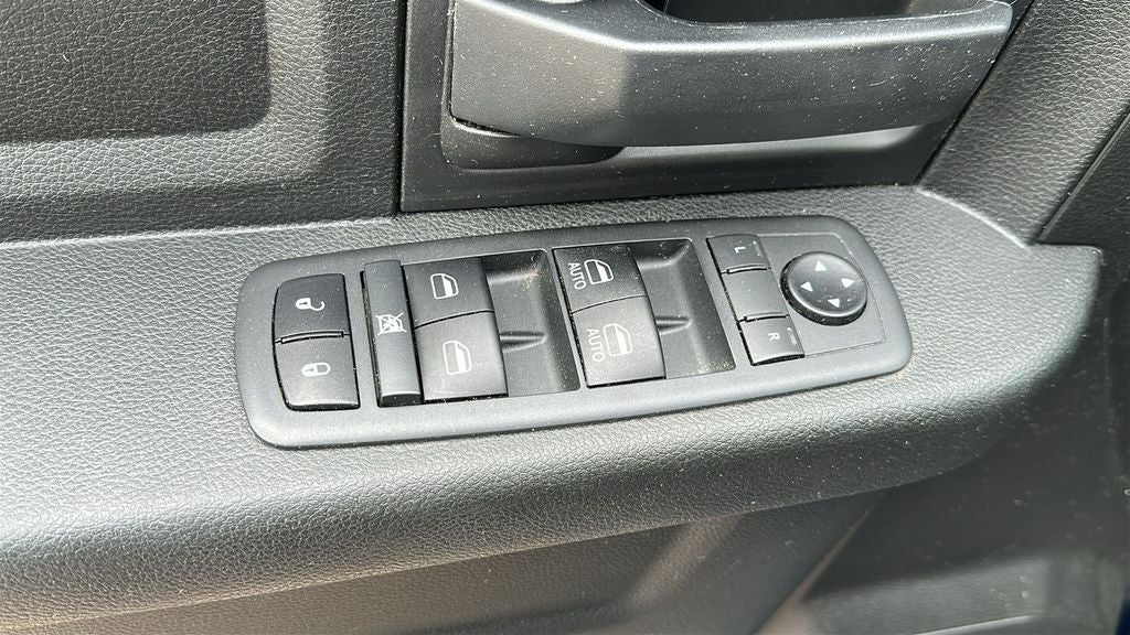 2020 RAM 2500 Tradesman Crew Cab 4x4 6'4' Box