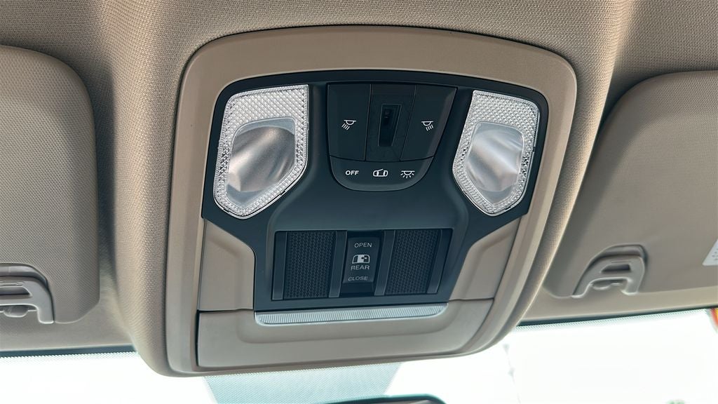 2020 RAM 2500 Tradesman Crew Cab 4x4 6'4' Box