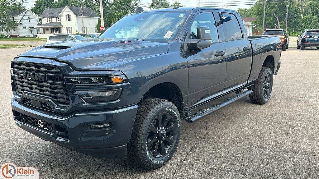 2026 RAM Ram 2500 RAM 2500 BLACK EXPRESS CREW CAB 4X4 6'4' BOX