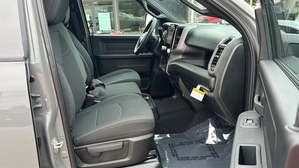 2026 RAM Ram 2500 RAM 2500 BLACK EXPRESS CREW CAB 4X4 6'4' BOX